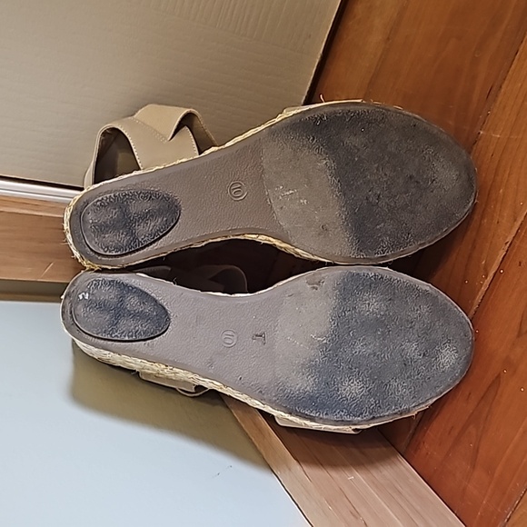 MIA size 10 heeled sandals - Picture 6 of 6